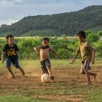 fakta-unik-permainan-sepak-bola-di-pedesaan