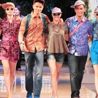 tampil-unik--santai-saat-rayakan-tahun-barupakai--batik--200k-bisa-loh-sista