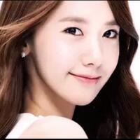 yoona-snsd-tampil-memukau-di-red-carpet-festival-film-macau