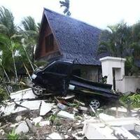 anehhh--resort-di-pinggir-pantai-anyer-ini-tak-terkena-tsunami