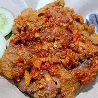 huah-pedas-mantap-ayam-berlumur-sambal-enak-di-5-tempat-ini