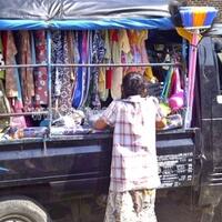 sesuatu-yang-seringkali-dijual-lewat-mobil-apa-aja