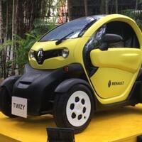 kenalan-yuk-sama-twizy-si-mobil-listrik-nan-mungil