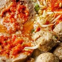 biar-badan-hangat-enaknya-jajan-bakso-isi-rawit-di-sini