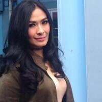 dari-sekian-banyak-artis-kenapa-iis-dahlia