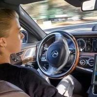 mercedes-benz-ciptakan-mobil-yang-anti-kecelakaan