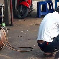 tukang-tambal-ban-dan-berbagai-karakternya