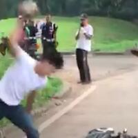 adi-banting-motor-karena-ditilang-tak-berhelm-lawan-arus-tak-bawa-sim-stnk