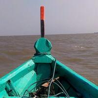 mengarungi-laut-jawa-dengan-perahu-nelayan