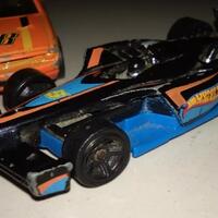 sudah-tua-kok-hobi-mobil-diecast-apa-enaknya-sih