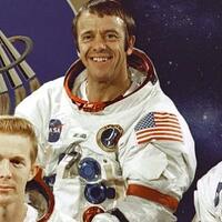 mengalami-masalah-apollo-14-tetap-berhasil-mendarat-di-bulan