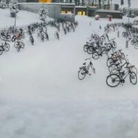 belajar-dari-finlandia-dimana-para-pelajar-ke-sekolah-dengn-sepeda-walau-musim-dingin