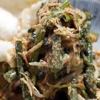 pecinta-makan-lotek-ini-5-lotek-terenak-di-bandung