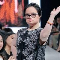 anak-anak-down-syndrome-ini-menjadi-model-di-fashion-show-alleira