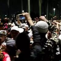 acara-munajat-212-berakhir-ricuh-massa-awas-ada-provokator