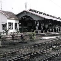 5-stasiun-kereta-api-paling-kental-dengan-nuansa-horror