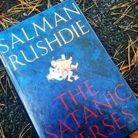 quotsatanic-versesquot-dan-buku-buku-lainnya-yang-menggemparkan-dunia