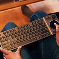 corsair-k83-keyboard-tanpa-kabel-dengan-trackpad-dan-gamepad