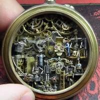 dunia-mini-dalam-sebuah-jam-klasik-detailnya-keren-gan