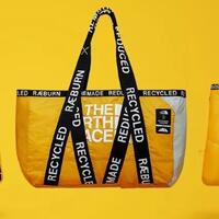 tas-kolaborasi-the-north-face-x-raeburn-ini-terbuat-dari-tenda-bekas-keren
