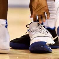 gokil-gan-sepatu-jebol-nike-ini-jika-dilelang-harganya-rp-35-miliar