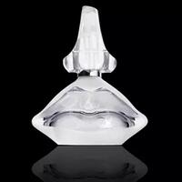 dulu-parfum-berbentuk-lekuk-tubuh-kini-kylie-jenner-rilis-parfum-berbentuk-bibir
