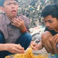 mukbang-di-tumpukan-sampah-mikir-apa-coba