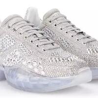 diamond-sneakers-dari-jimmy-choo-sneakers-mewah-bertabur-kristal-swarovski