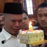 ahmad-dhani-dituntut-18-bulan-penjara