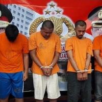 mencekal-grup-pornografi-line-yang-beranggotakan-ratusan-pelajar