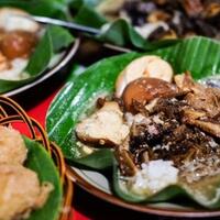 10-kuliner-legendaris-di-pati-yang-patut-dicoba-saat-mudik