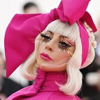 ini-dia-tren-makeup-unik-yang-ada-di-met-gala-sista-berani-coba