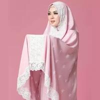 mukena-syahrini-berlapis-emas-setara-dengan-harga-smartphone-sesuatu-banget-deh