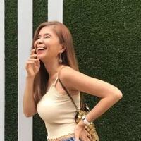 nenek-asal-thailand-ini-jadi-sensasi-jagat-dunia-maya-karena-penampilannya-yang-seksi