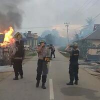 5-fakta-kerusuhan-di-buton-2-tewas-87-rumah-dibakar-hingga-700-warga-mengungsi