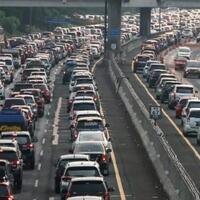 arus-balik-tol-cikampek-padat-sampai-karawang-barat