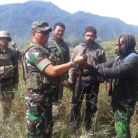 ajudan-petinggi-opm-nyatakan-diri-kembali-ke-nkri