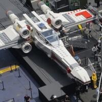 lego-bikin-star-wars-x-wings-mirip-dengan-ukuran-aslinya-terbesar-di-dunia-gan