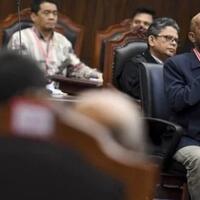 dagelan-receh-sidang-mk-yang-mencairkan-suasana-tegang
