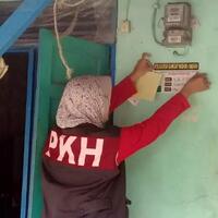 punya-mobil-tapi-rumahnya-berstiker-quotkeluarga-miskinquot