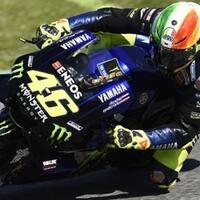 mandek-di-yamaha-tahun-ini-valentino-rossi-bakal-pensiun
