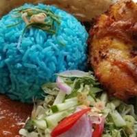 sajian-nasi-biru-kerabu-apakah-makan-siang-dari-negeri-avatar-ataukah-the-smurf