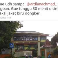 twitwar-soal-anies-baswedan-berujung-janjian-baku-hantam-di-depan-sekolah
