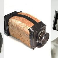 gokil-photographer-ini-membuat-kamera-dari-buah-roti-patung-hingga-bangunan