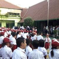 4-tips-skema-pendampingan-di-hari-pertama-sekolah-ayo-antar-anak