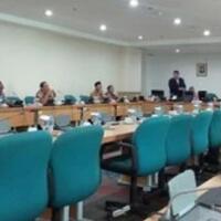 tak-ada-laptop-rapat-pansus-wagub-dki-ditunda