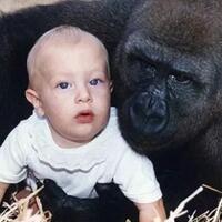 kisah-nyata-para-anak-manusia-yang-justru-besarkan-oleh-hewan