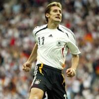 para-pesepakbola-yang-membuat-ane-jatuh-cinta-pada-sepak-bola-untuk-pertama-kali