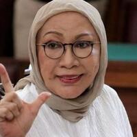 ratna-sarumpaet-pose-2-jari-jelang-vonis-gerindra-kompetisi-sudah-selesai