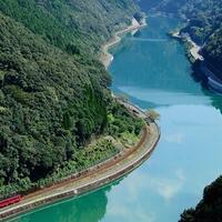 jalur-kereta-di-jepang-ini-tawarkan-pemandangan-indah-buat-kamu-nikmati-gan